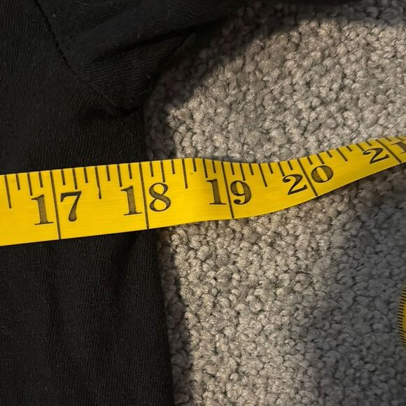 Elvis Presley Black Short Sleeve T-Shirt. Size Medium. - Picture 3 of 4